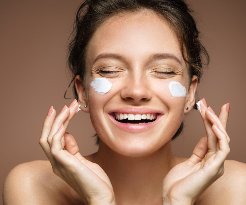 Applying natural moisturizer